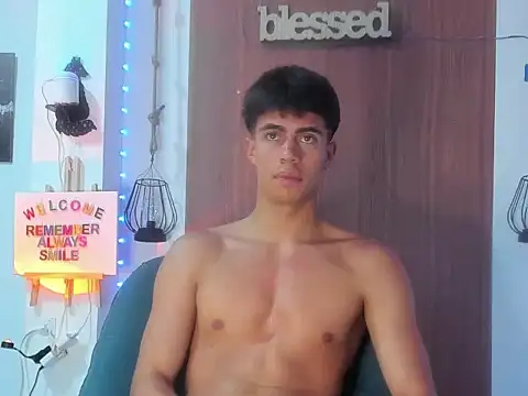 Онлайн чат XXX cody_pipper_