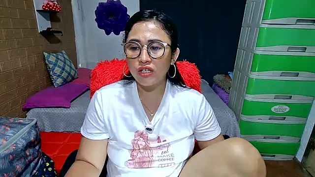 Ugly-Filipina Live XXX-Chat