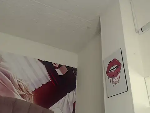 Ailanys_Miller: διαδικτυακό σόου στην κάμερα