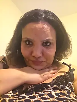 Show de webcam de Curvy-Nthabi_X