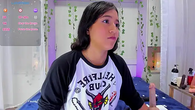 Chat +18 de CandyyMaria ao vivo