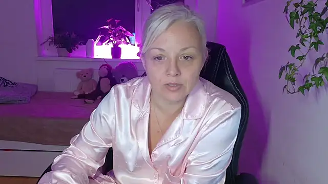 XXX chat uživo modela Linsy_Kim