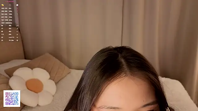 CarmanHenningn Live XXX chat