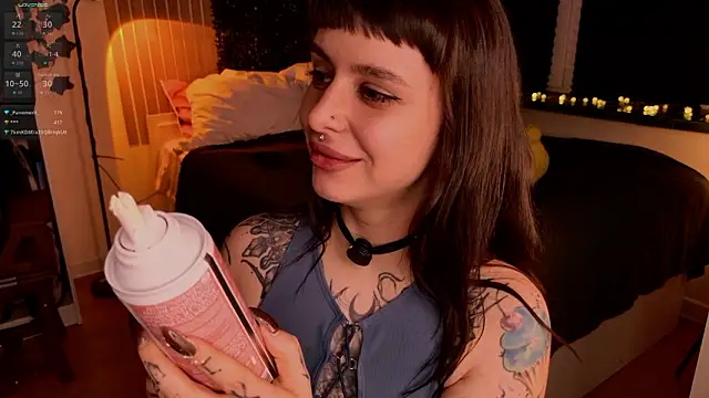 Chatroom XXX en direct de MichaellaMoon