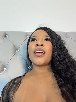 izzybelmonth12のライブXXXチャット