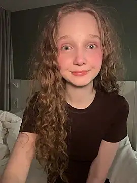 XXX chat uživo modela outside_rosy