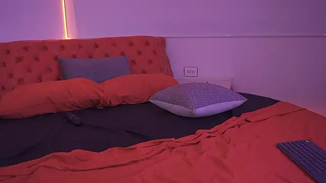 Petitte_Mussa Adlı Modelin Canlı XXX Sohbeti