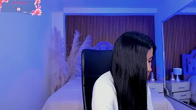 Chatroom XXX en direct de SelenaStonne