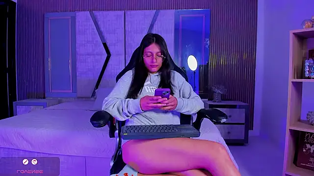 Agathaargent_: онлайн-секс-чат