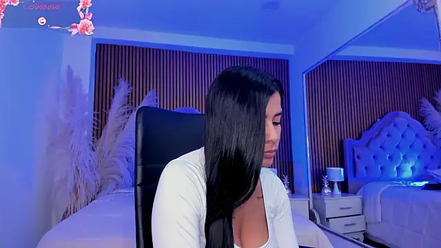 SelenaStonne: онлайн-секс-чат