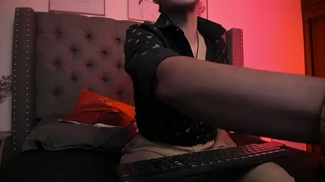 Kali_Panther élő XXX-chatje