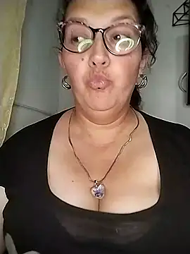 _Saraqueen Live XXX Chat