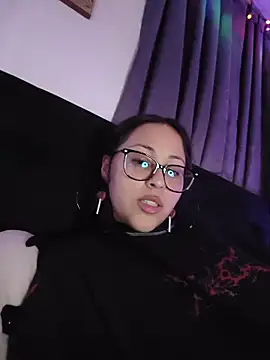 Bella-Gema Live XXX Chat