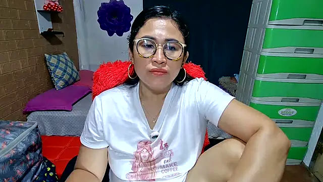 Ugly-Filipina live XXX chat