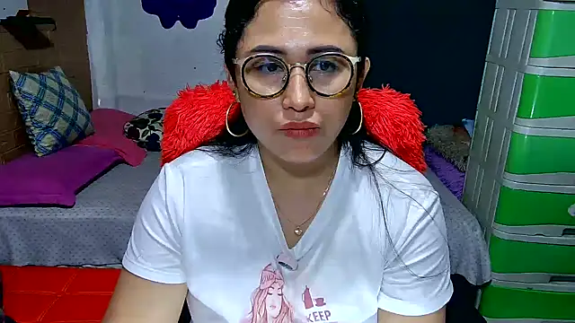 Ugly-Filipina 现场XXX聊天