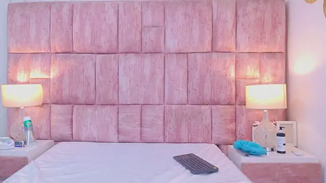 ScarlettFoox 即時 XXX 聊天