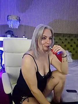 LadyTouch's Live XXX Chat