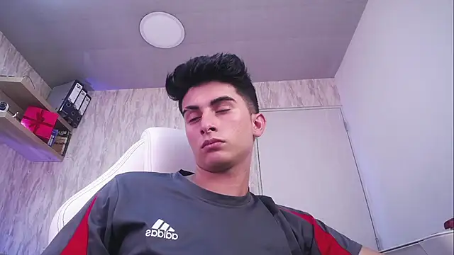 Živý XXX chat MrWilliseo