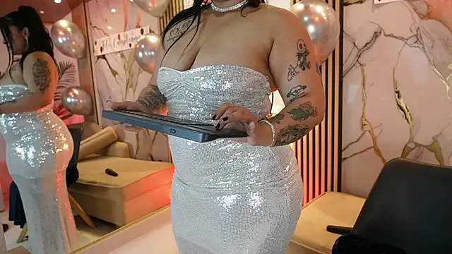 EmmaWalkerr_ Chat XXX in diretta