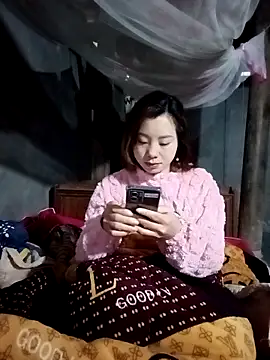 milo123-xx live XXX chat