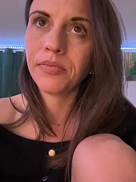 Živý XXX chat ScarlettNoirr