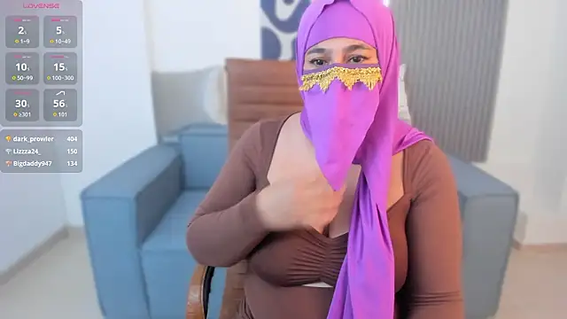 Nadia_Priveen Webbikameraesitys