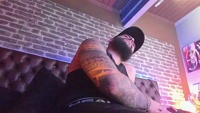 SantiagoHincapiie Webcam show