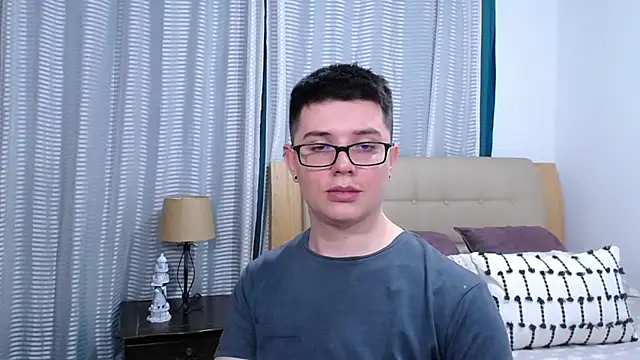 BlackFoXXX69 Live XXX-chat