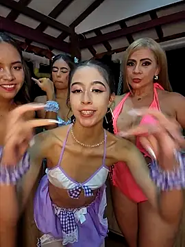 SAMY_AND_ARI élő XXX-chatje