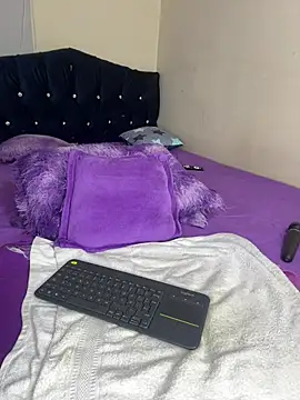 scarlet_tommy 即時 XXX 聊天