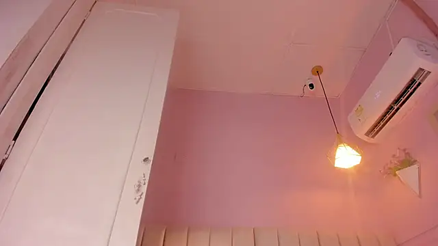 Chat XXX Live _lucia_18