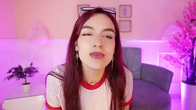 TessaaFox élő XXX-chatje