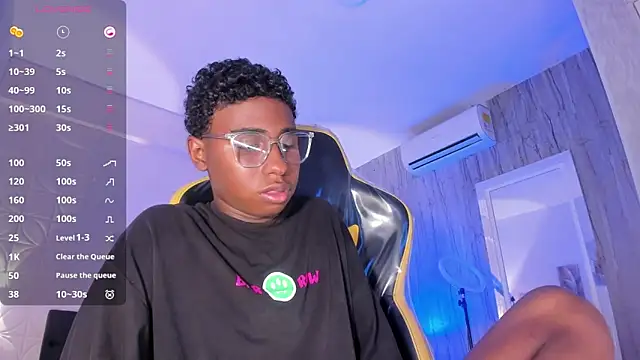 teylor_lovee – Naživo XXX chat