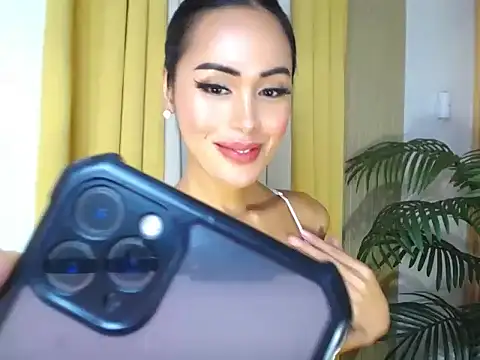 HeavenlyStarlightのライブXXXチャット