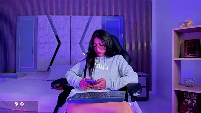 Agathaargent_ Adlı Modelin Canlı XXX Sohbeti