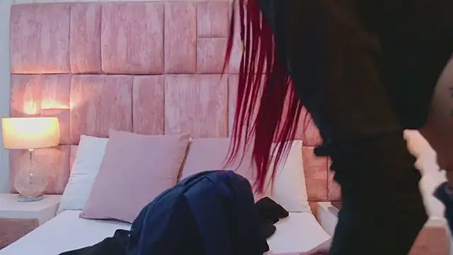 ScarlettFoox's Live XXX Chat