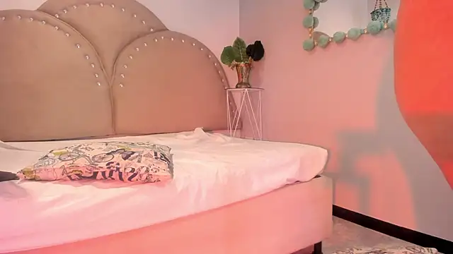 Miia_Thompsonn 即時 XXX 聊天