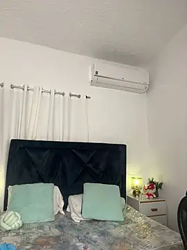 Lily_Woodz's Live XXX Chat