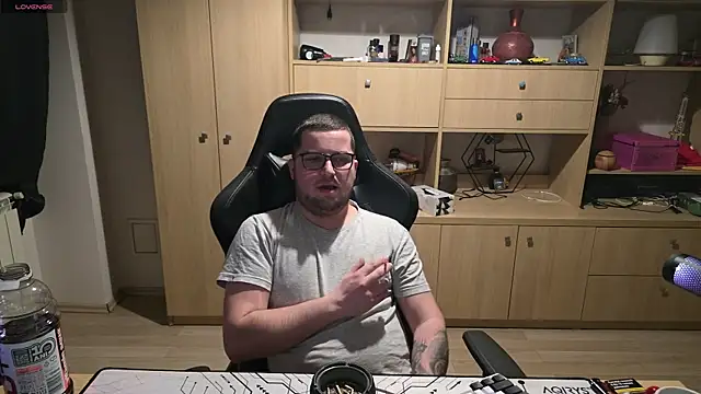 kevinnlovelly 在線直播表演