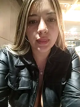 alana_69のウェブカメラショー