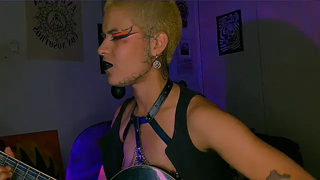 alex_one888 Adlı Modelin Canlı XXX Sohbeti