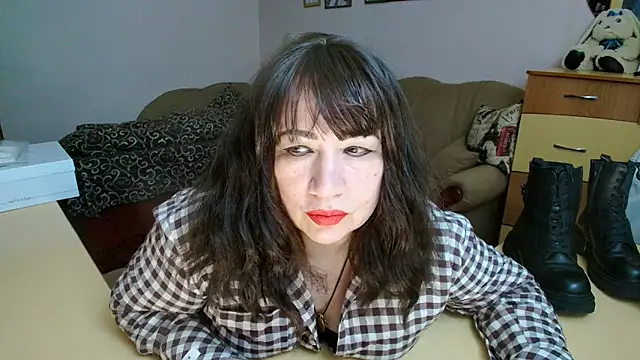 Lucretia_Goldi_のウェブカメラショー