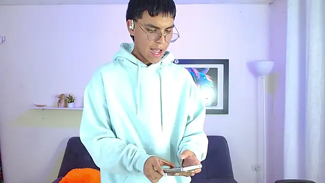 Онлайн чат XXX Maecum18