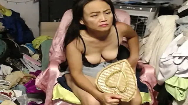 Chat +18 de 1CuteAndSexy69 ao vivo