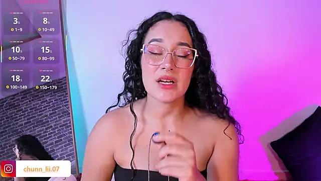 chunn_liioo live XXX chat