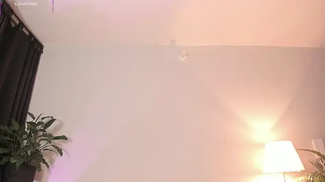 XXX chat uživo modela Holly_velvett