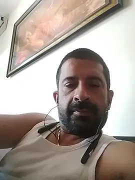 XxX_KING30 Adlı Modelin Canlı XXX Sohbeti