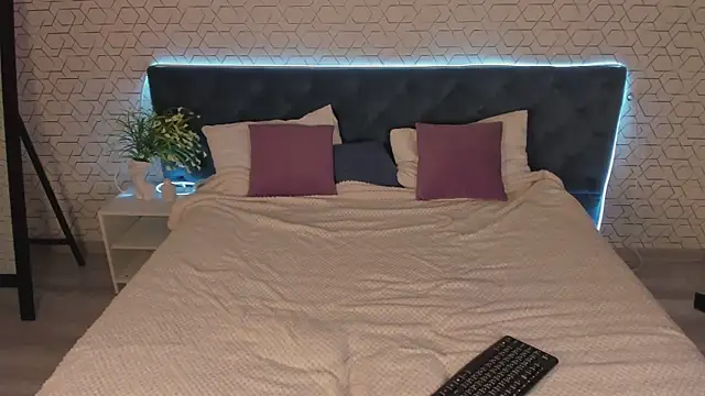 desiree_doll 现场XXX聊天