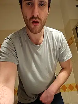 simo1097 Adlı Modelin Canlı XXX Sohbeti