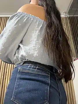 دردشة Antonella_Julieta الجنسية المباشرة